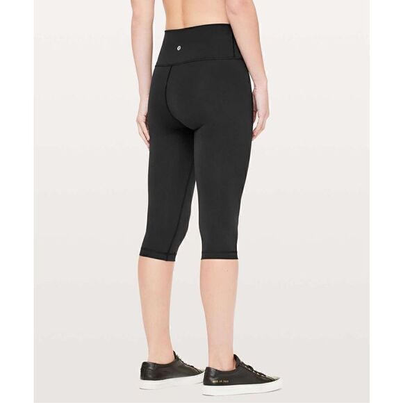 Womens Lululemon Wunder Under Hi-Rise 1/2 Tight - Picture 1 of 4